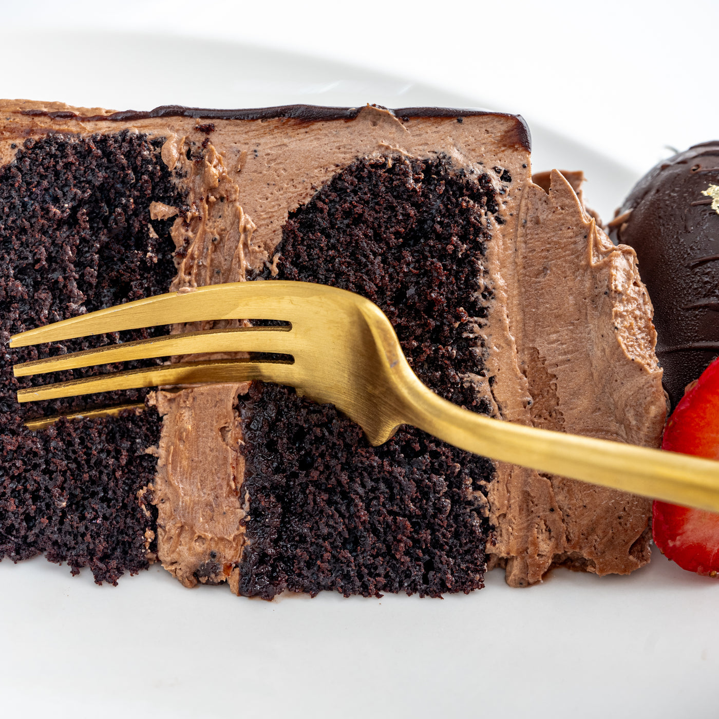 Chocolate Dipped Strawberry Cake