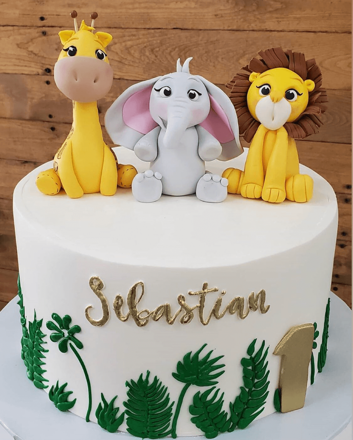 Jungle cake with Gold Animals- Green Texture Shades-leaves & Topper “Name  is ONES” – Pao's cakes