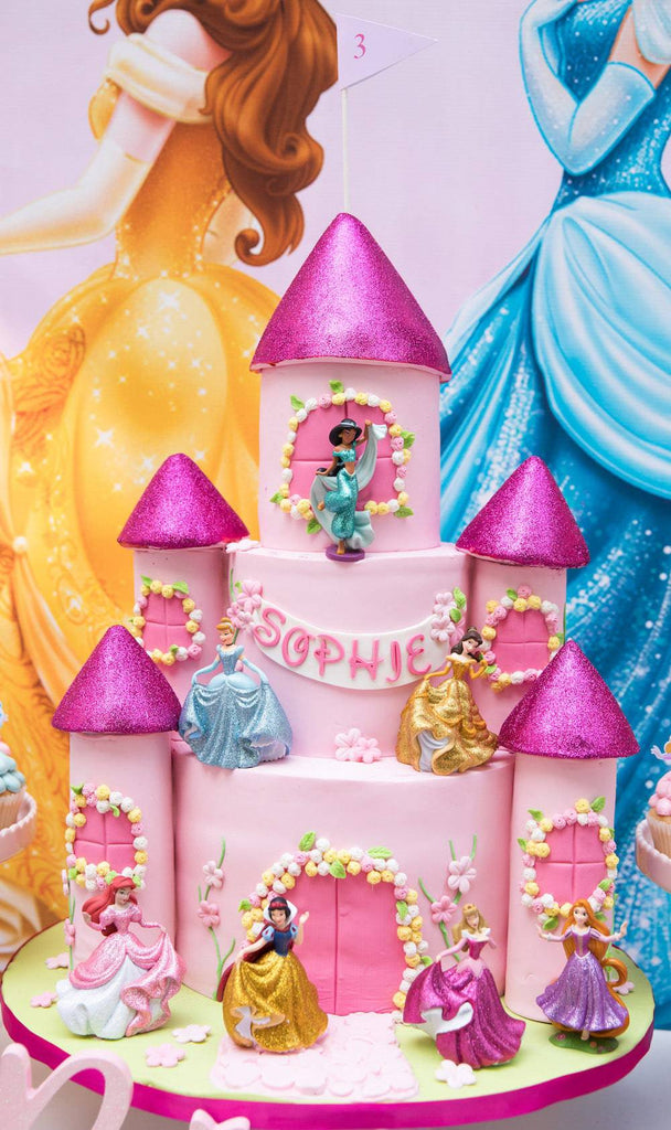 Baking with Roxana's Cakes: 1st Birthday Castle Cake